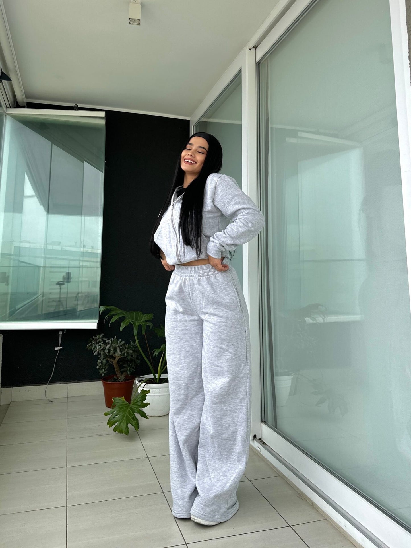 Set LESKA – Polerón Oversize + Buzo Palazzo | Estilo ZARA